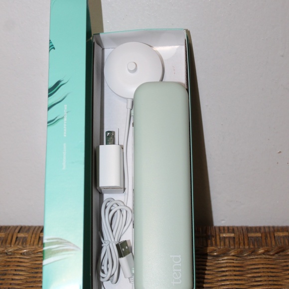 Tend Soothsonic electric toothbrush. New.  Open Box. - Picture 3 of 5